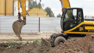 Выкопать яму экскаватором в Усть-Илимске от 940 руб. - 2Землекопа-Сть